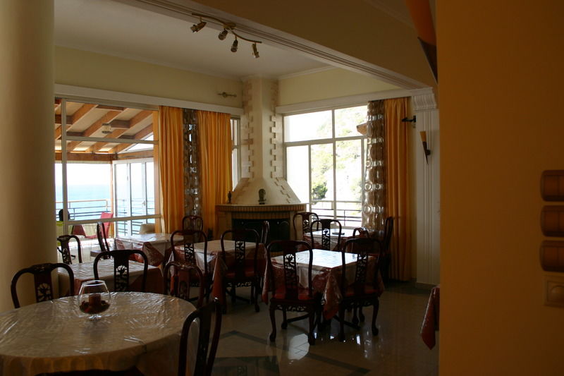Petit Palais Hotel Loutráki Exteriör bild